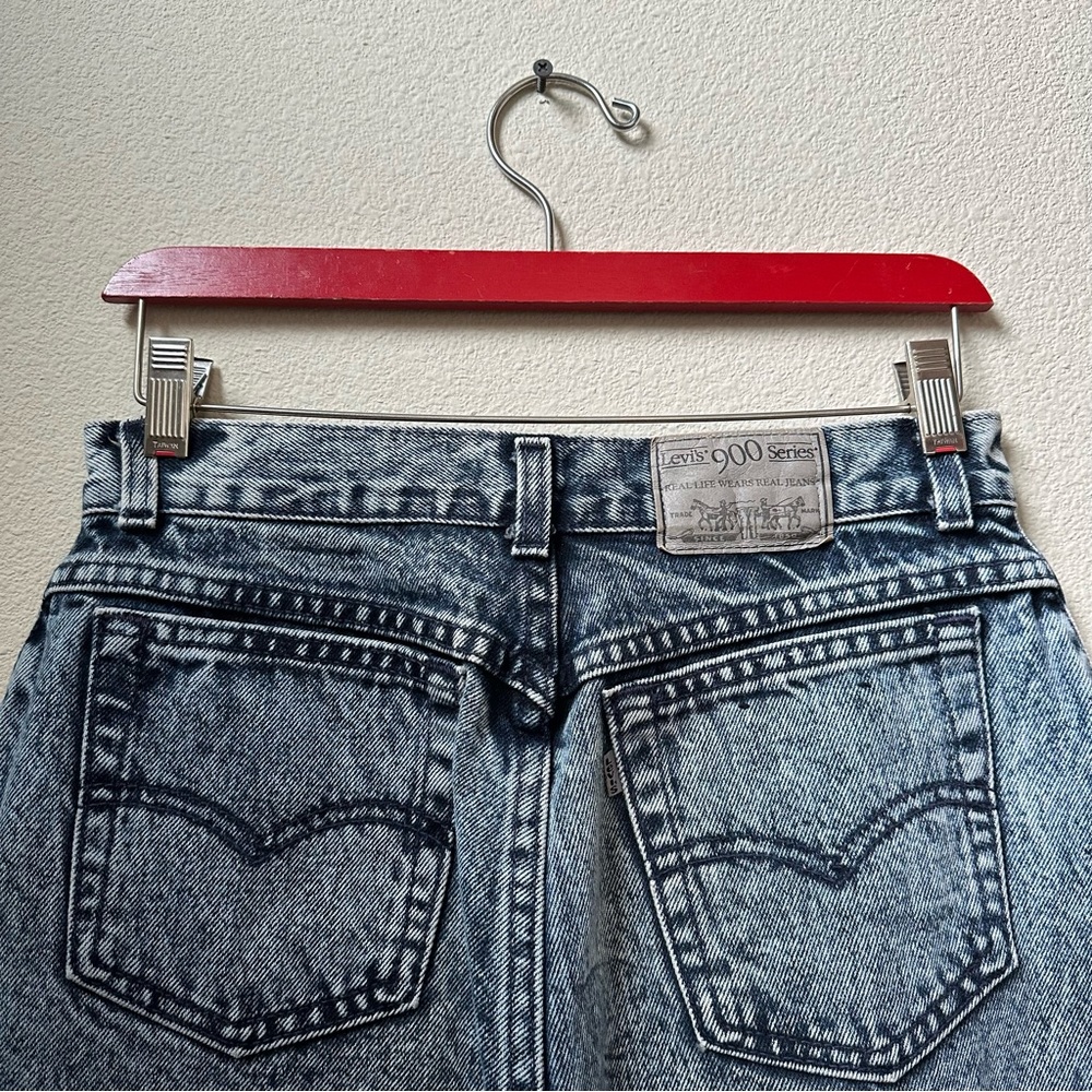 vintage Levis 900 Series jeans